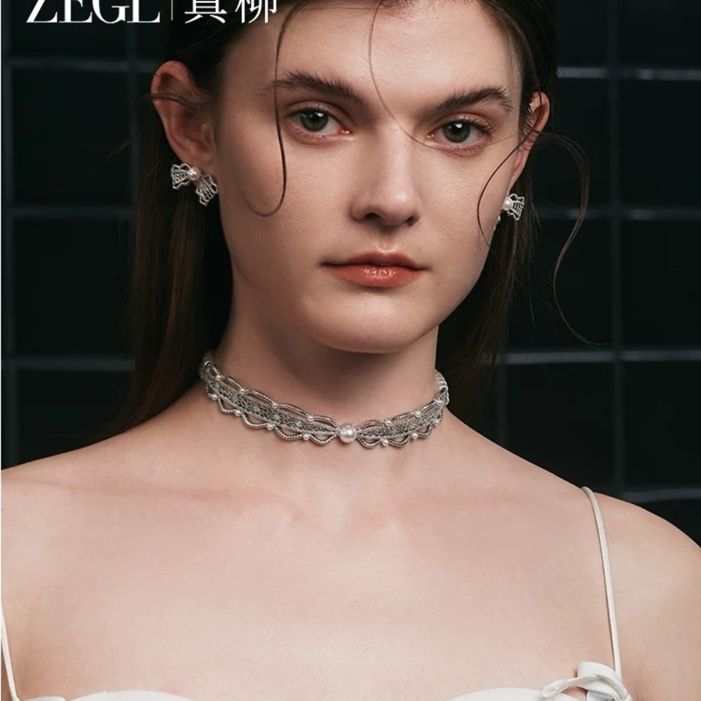 NWT Silver and pearl Choker Necklace